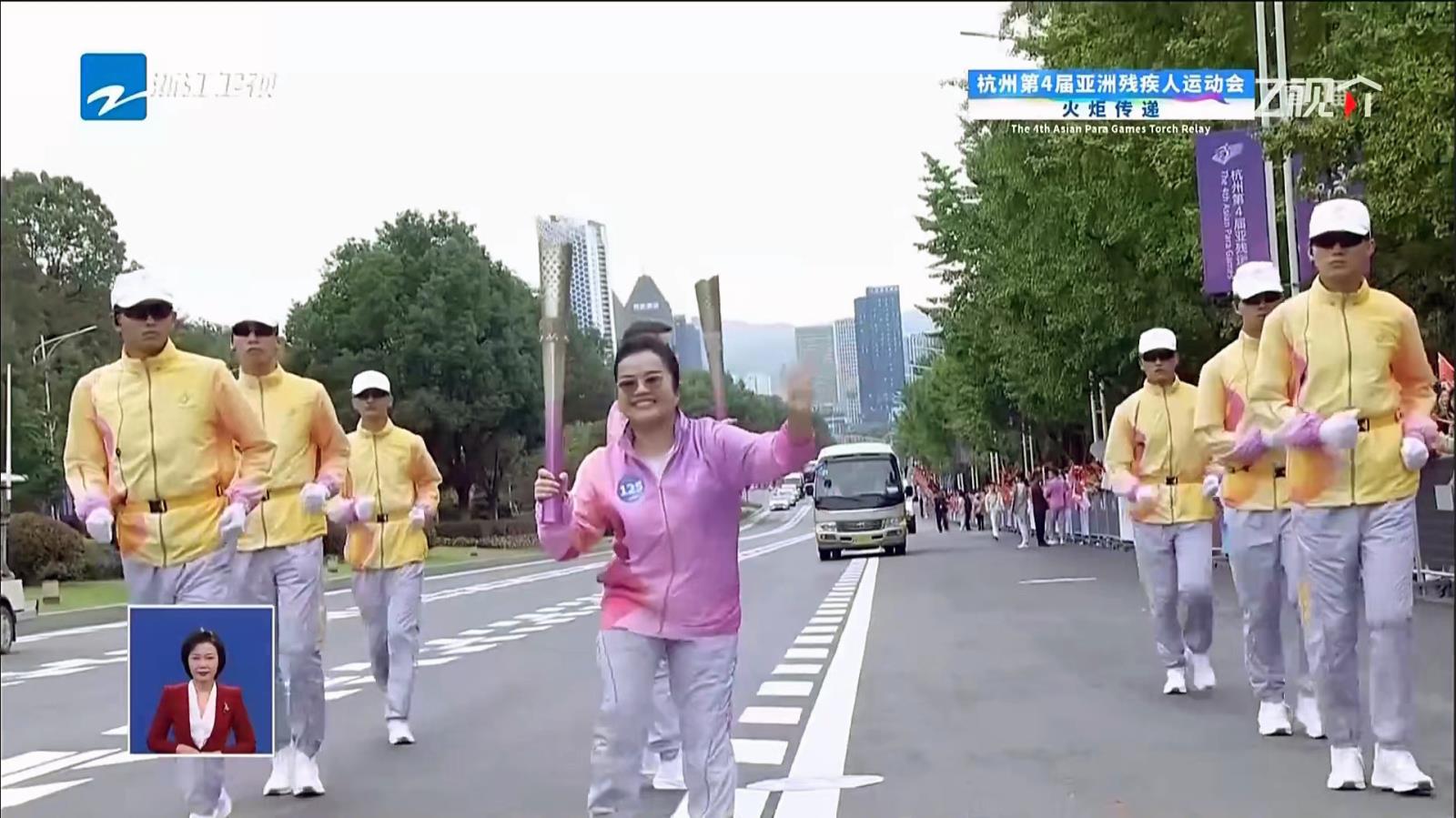 火炬?zhèn)鬟f (4).jpg 火炬?zhèn)鬟f (4).jpg